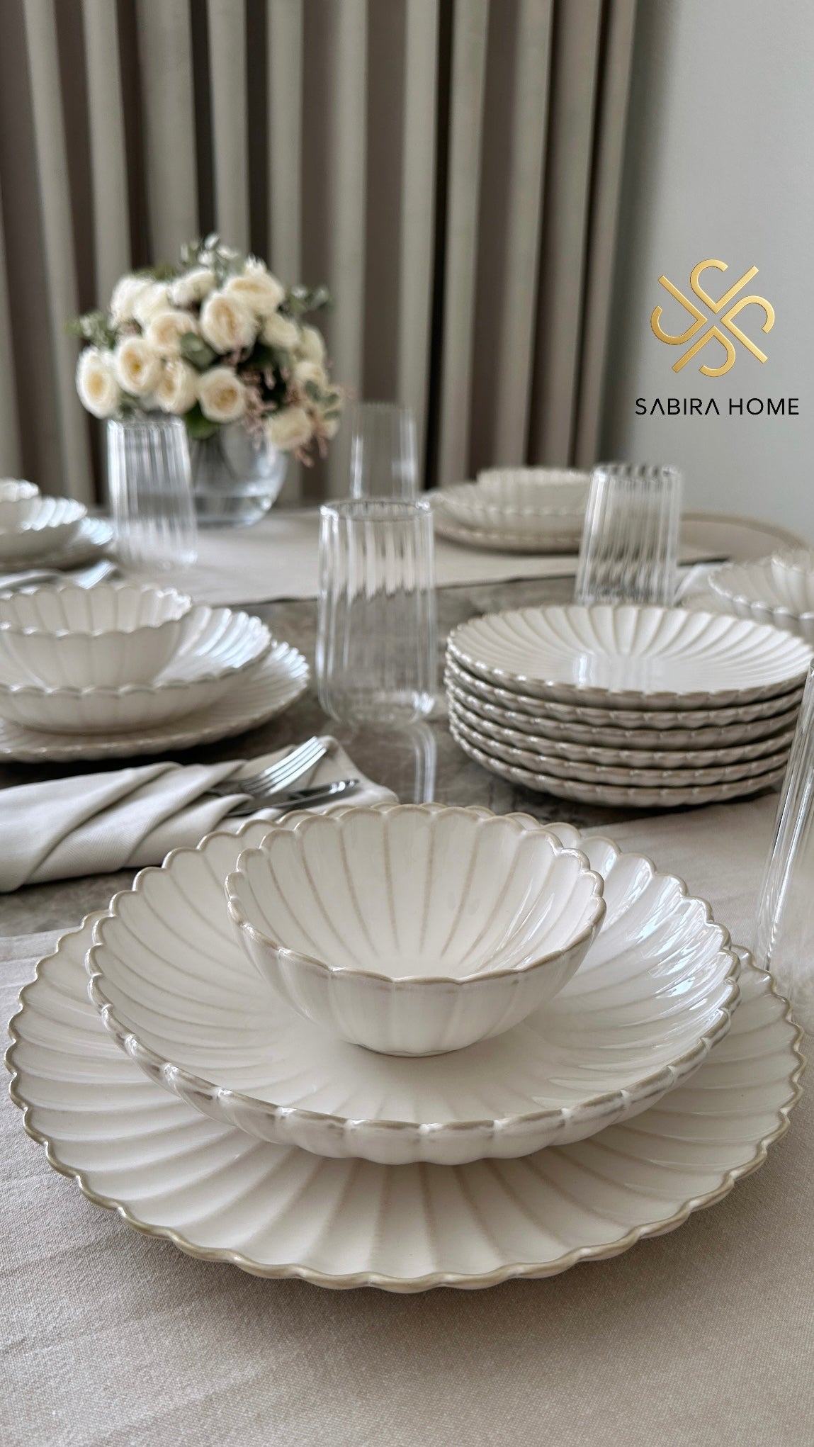 Geschirrset Porzellan Lotus Bloomy form Stilvoll gestalteter Tisch