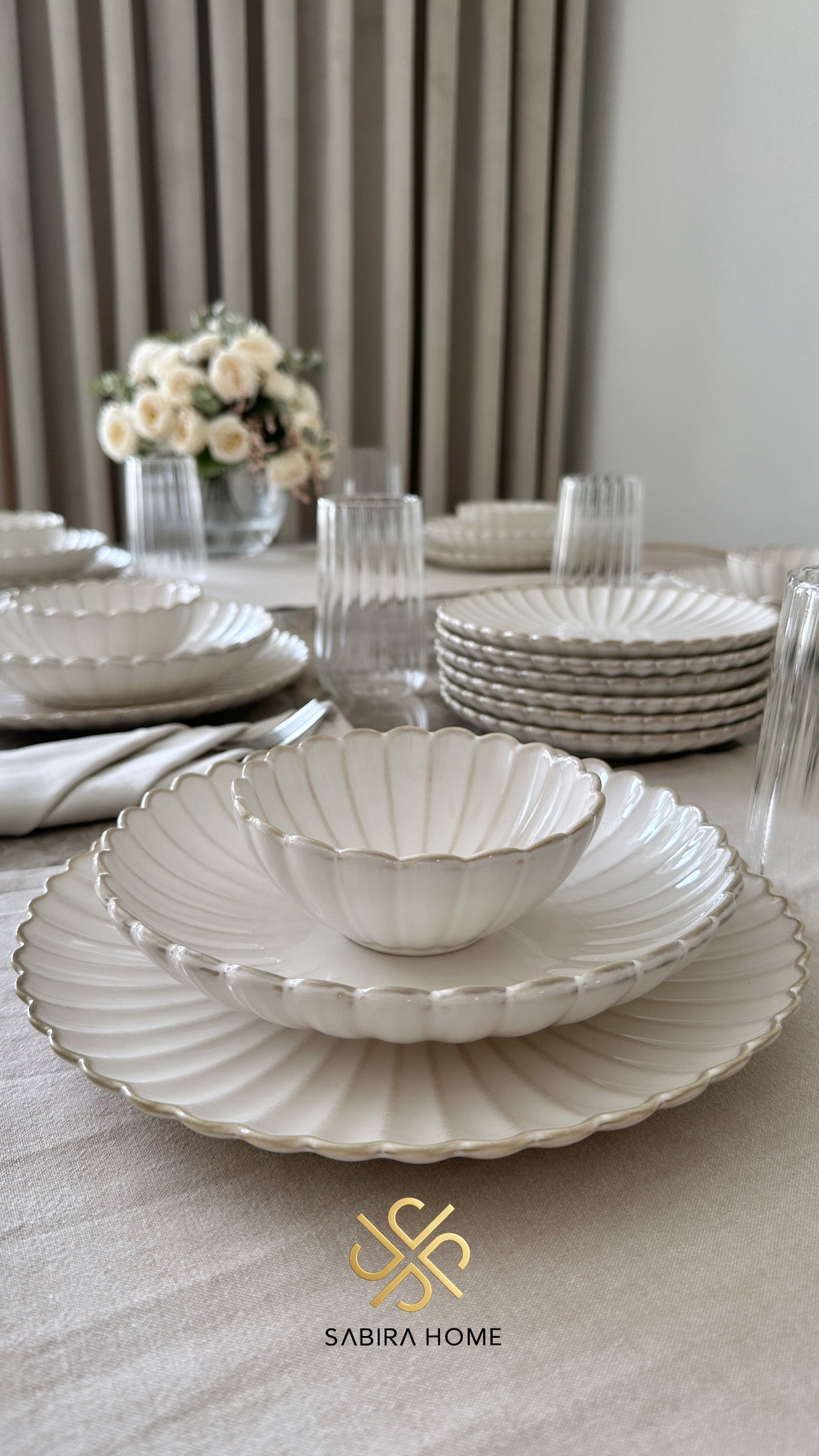 Geschirrset Porzellan Lotus Bloomy form Stilvoll gestalteter Tisch