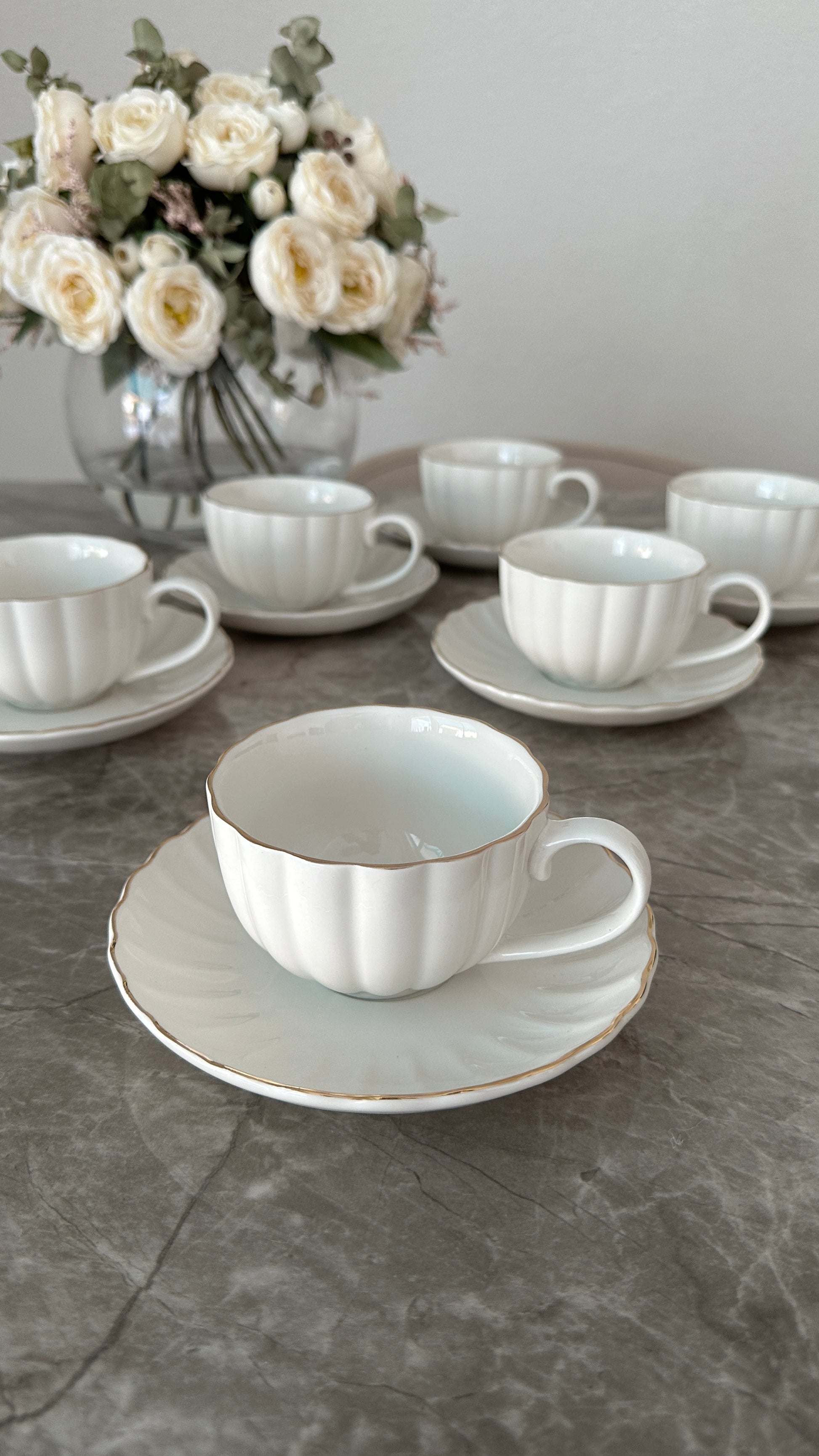 Kaffeetassen Porzellan mit Goldrand